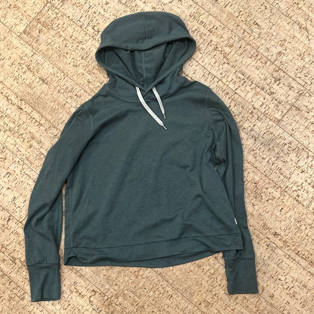 Vuori halo hoodie